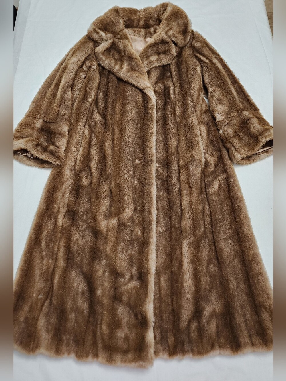DUBROWSKY & JOSEPH FAUX FUR LADIES COAT-TISSAVEL ACRYLIC COLOR TAN SIZE 12